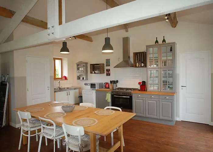 Le Texier The Nyaraló